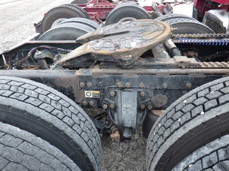 peterbilt-389-image-8