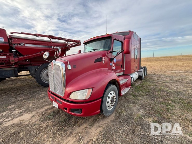 2014-kenworth-t660-image-14