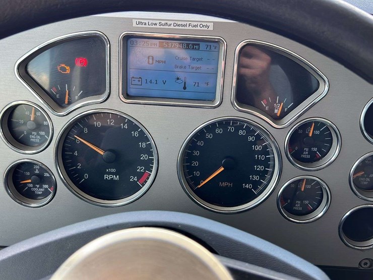 2018-mack-gu-granite-6-axle-dump-truck-image-50