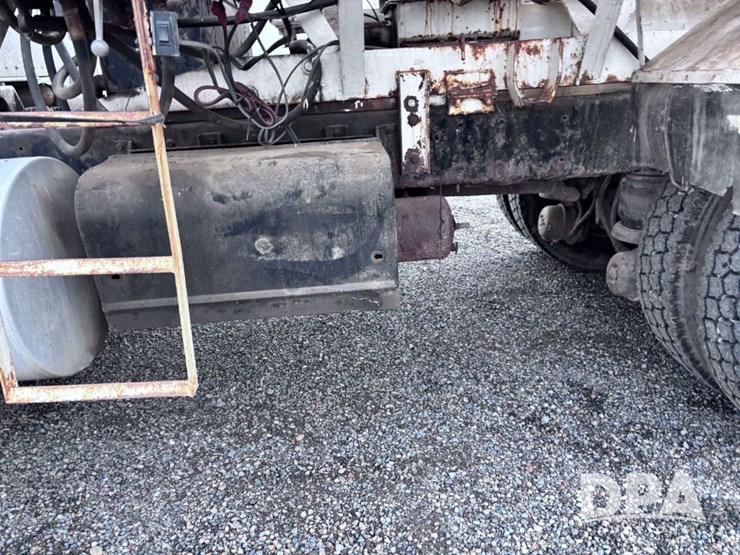 1995-kenworth-t800-image-34