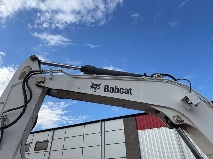 2016-bobcat-e85-image-40
