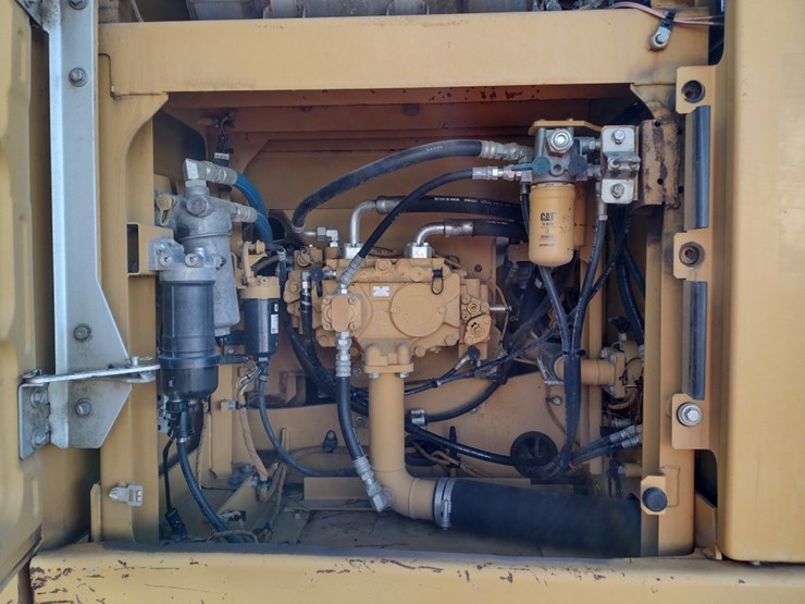 caterpillar-320fl-image-41