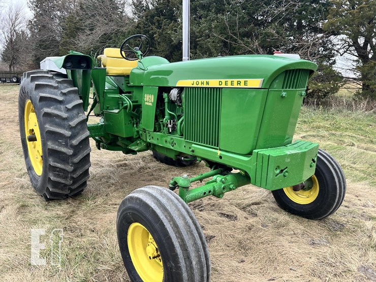 john-deere-3020-image-8