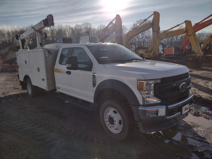 20-ford-f550-image-37