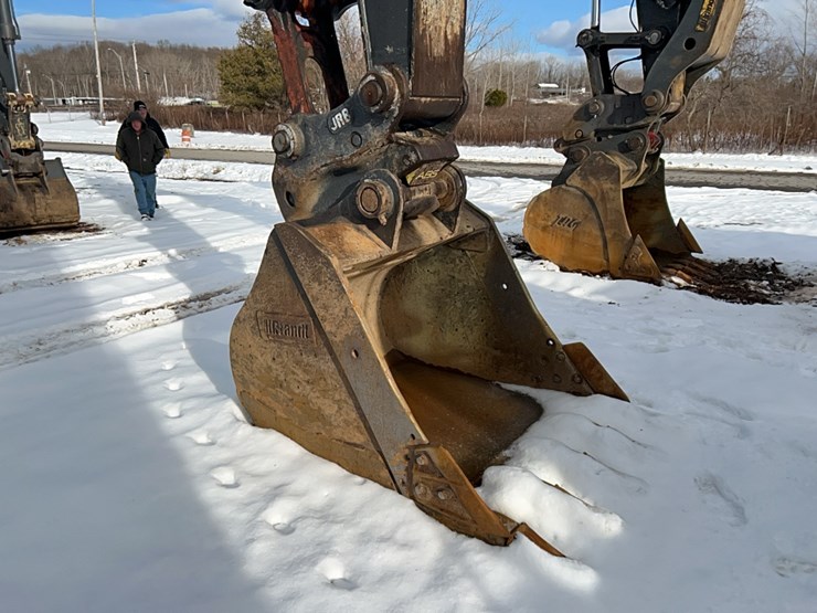 2019-deere-350g-lc-image-3