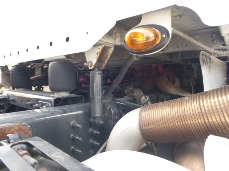 freightliner-coronado-122-image-47