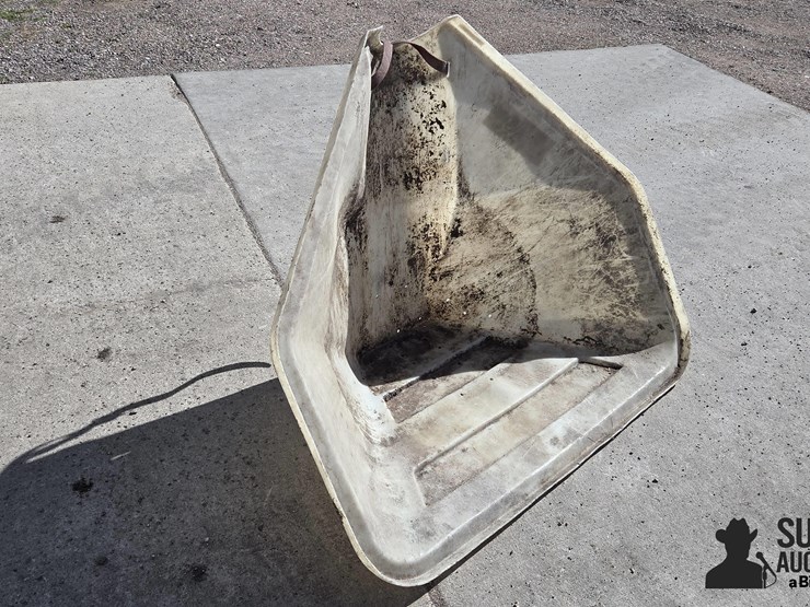 poly-auger-hopper-image-6