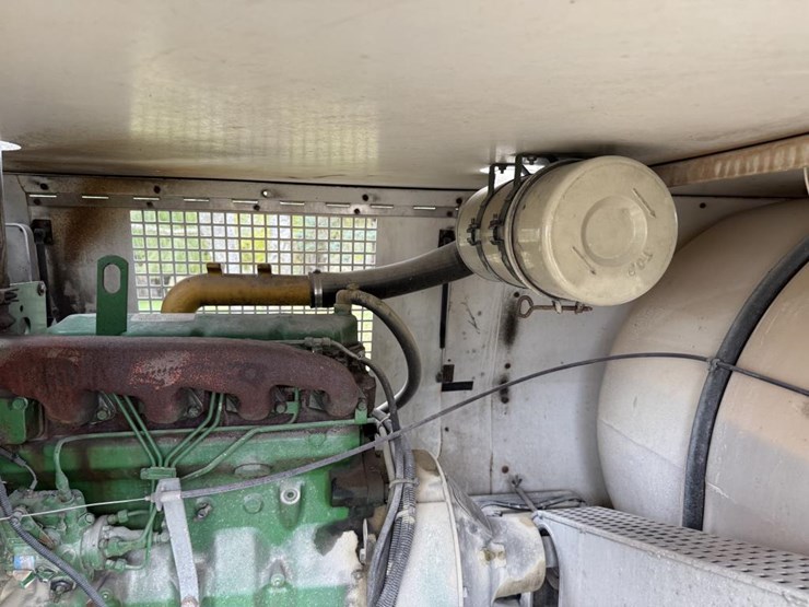 john-deere-12-image-48