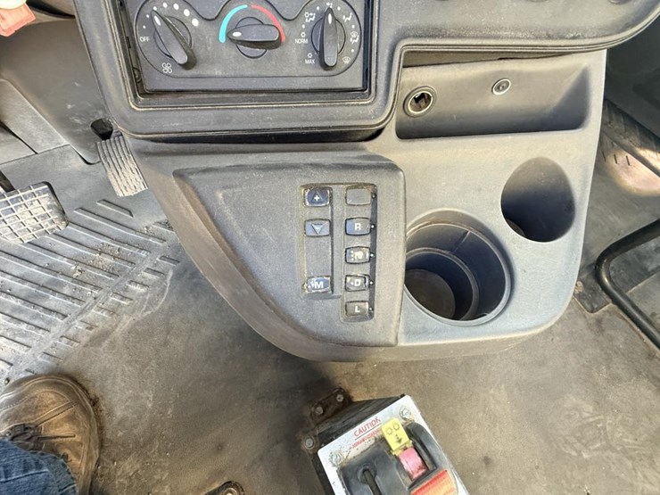 2017-international-prostar-image-71