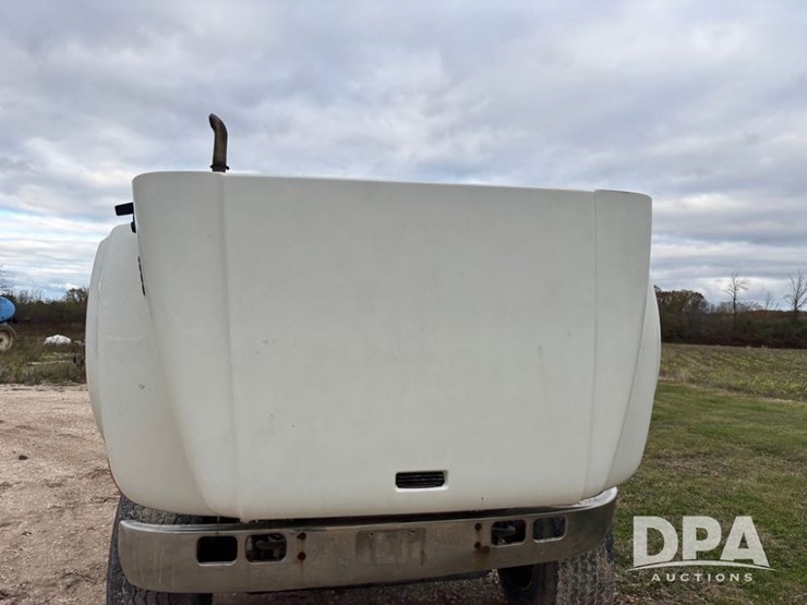 international-4900-image-26