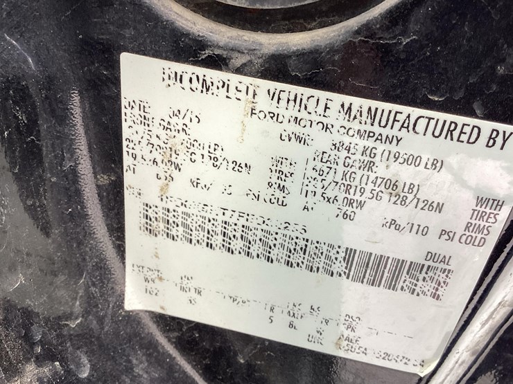 2015-ford-f550-image-22