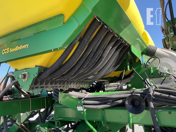 john-deere-1790-image-22