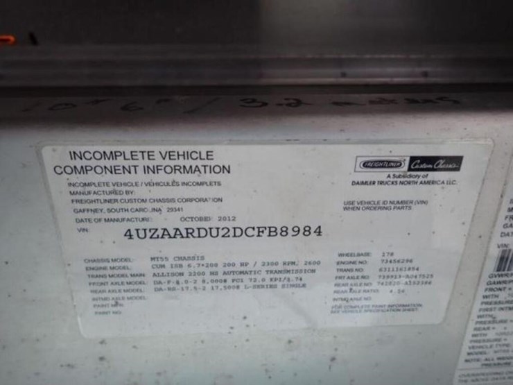 2013-freightliner-mt55-image-26