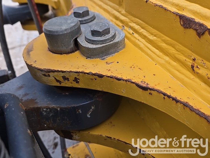 2019-deere-850l-lgp-image-70