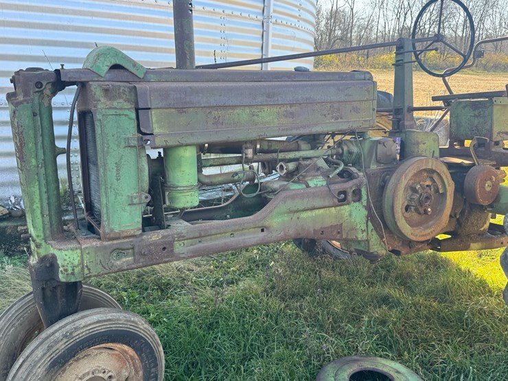 john-deere-b-image-5