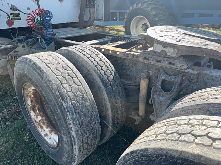 1997-international-9200-image-9