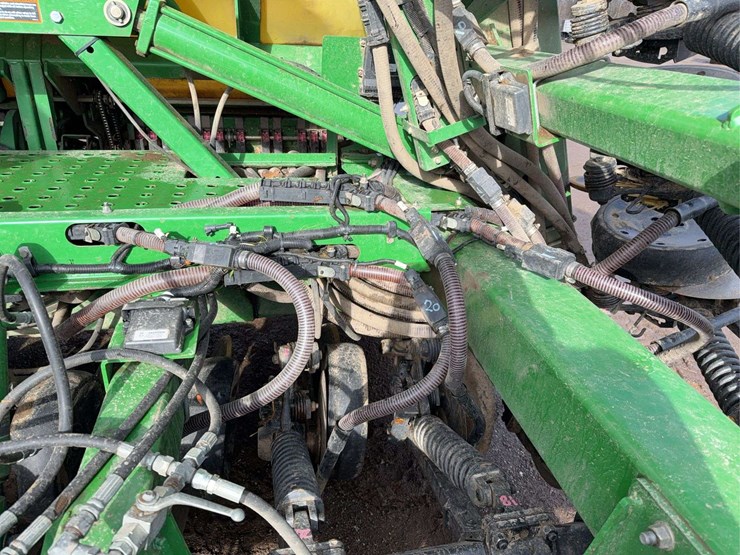 2011-john-deere-1990-image-24