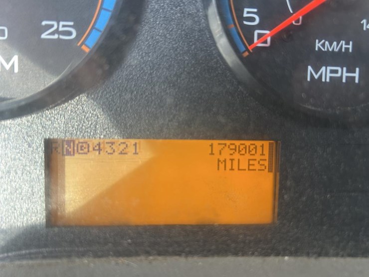 #1673-•-2002-international-workstar-tri-axle-dump-truck-image-59