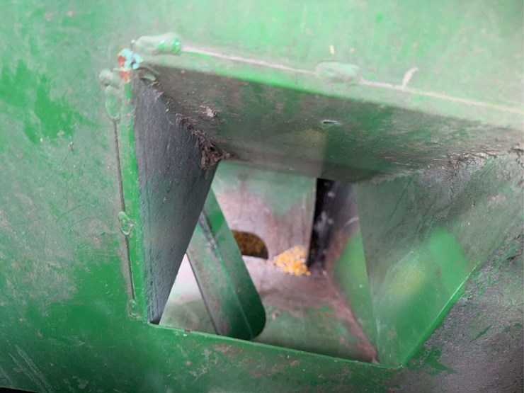 2013-john-deere-s670-image-89