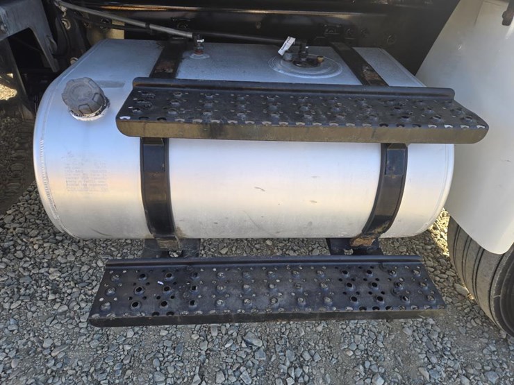 2022-international-mv607-image-15