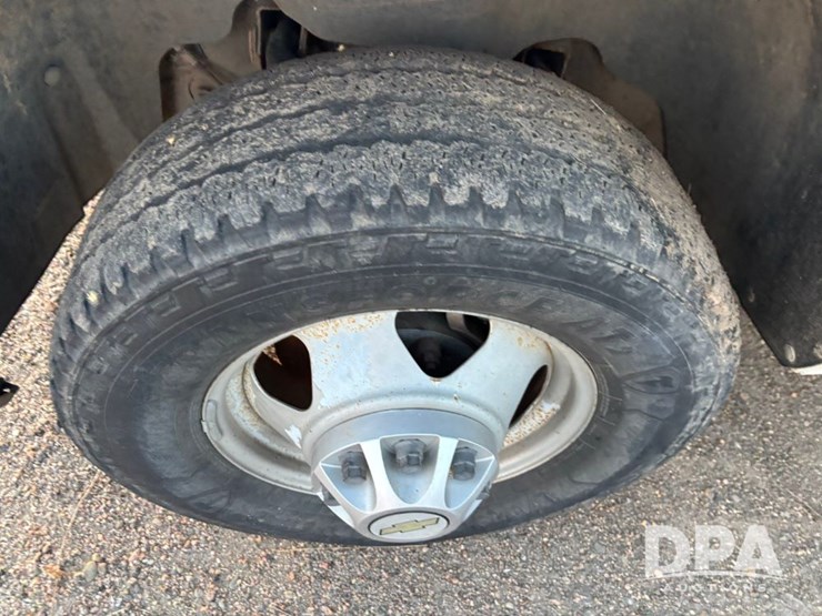 2009-chevrolet-3500hd-image-17