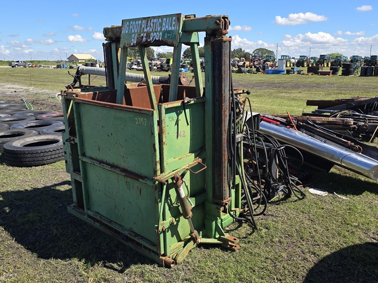 bigfoot-plastic-baler-image-1