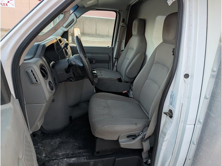 2009-ford-e350-image-17