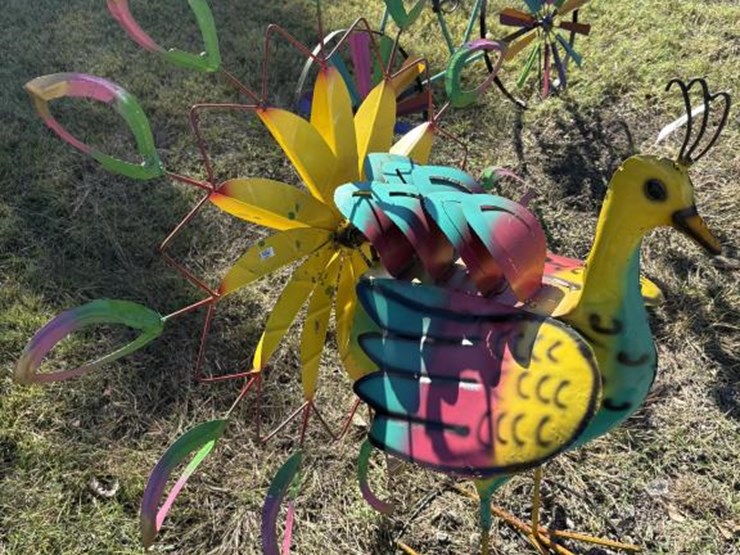 #95-•-metal-art--standing-spinning-colorful-peacock-image-2