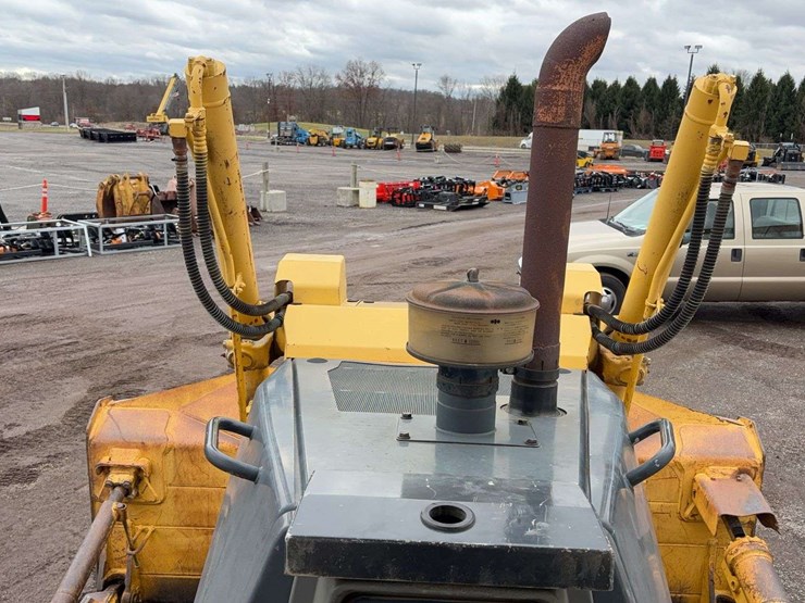 2002-komatsu-d65ex-image-34