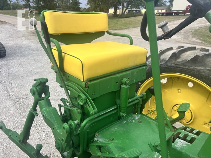 john-deere-530-image-22