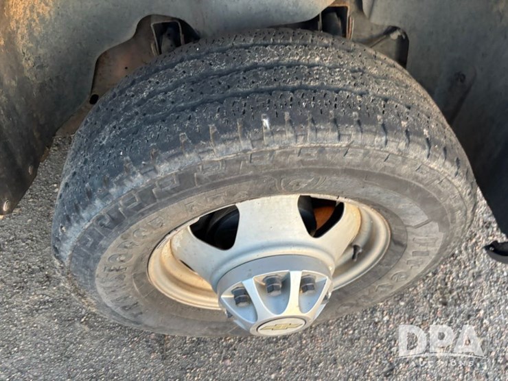 2009-chevrolet-3500hd-image-39