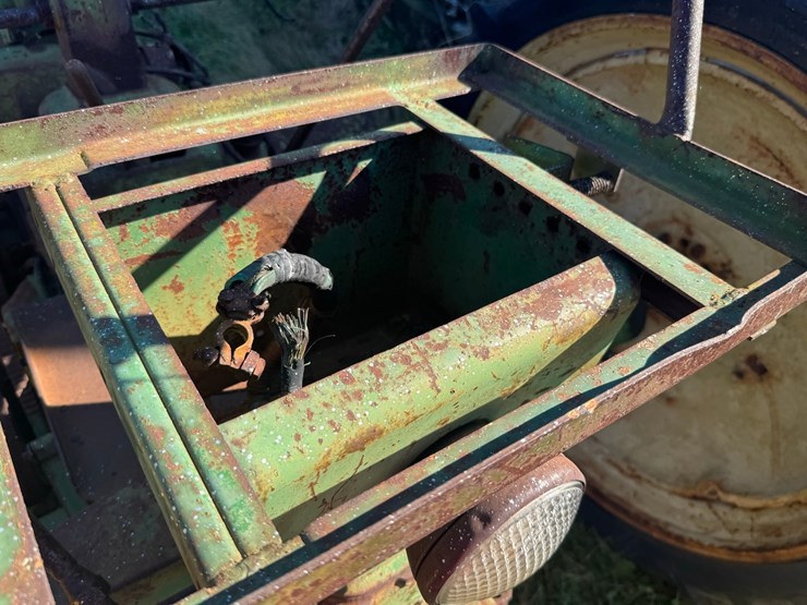 john-deere-b-image-16