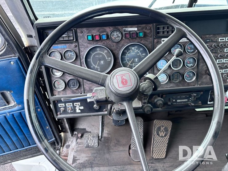 kenworth-t600a-image-74