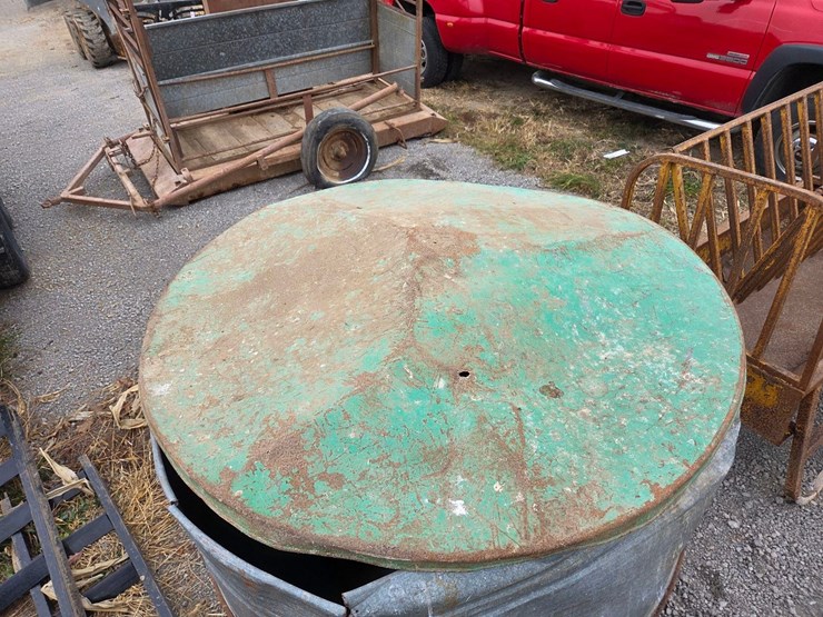 round-hog-feeder-image-7