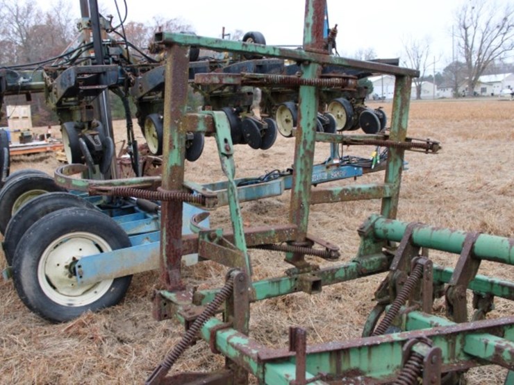 16'-s-tine-cultivators-1-flat-tire-image-5