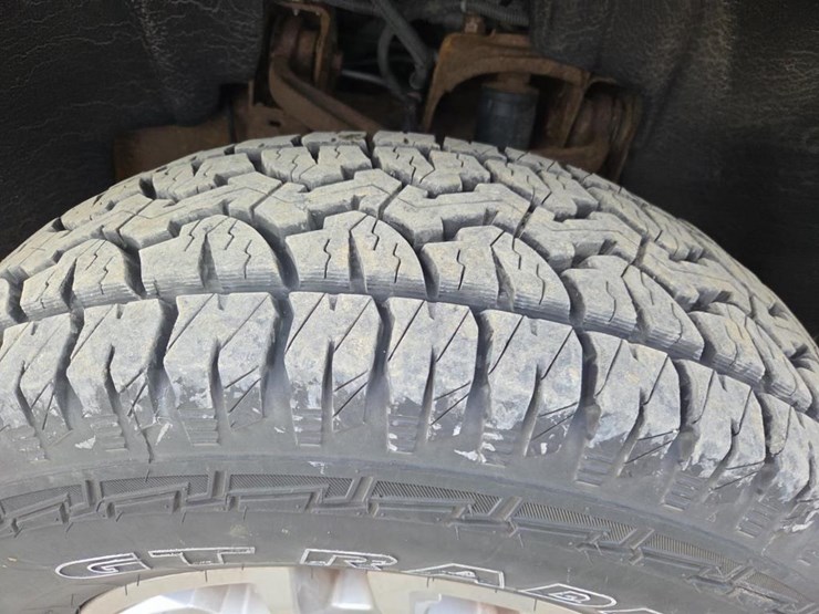 2015-chevrolet-silverado-2500hd-image-58