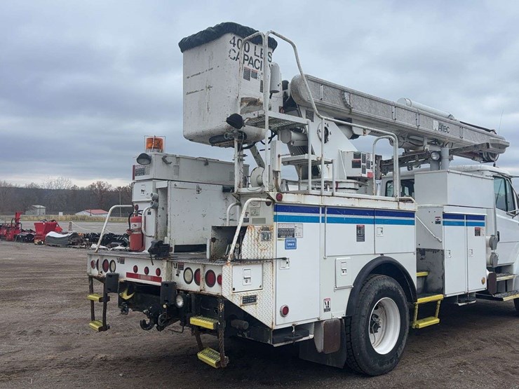 1999-freightliner-fl70-image-3