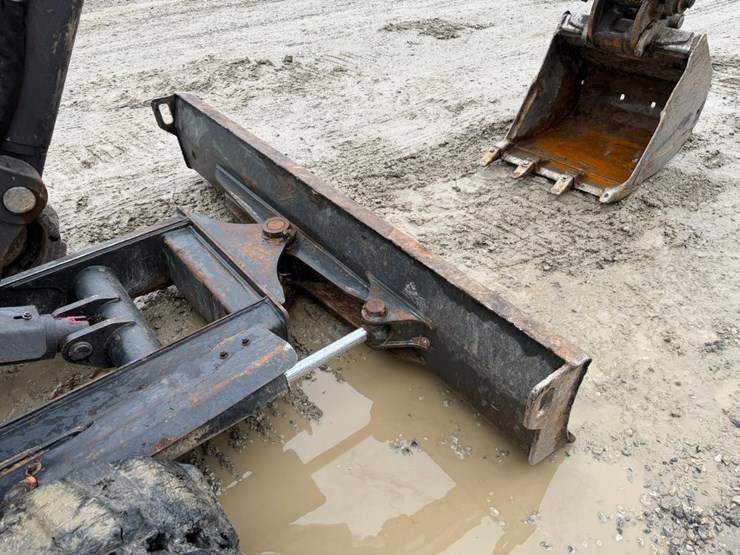 2022-bobcat-e50-image-28