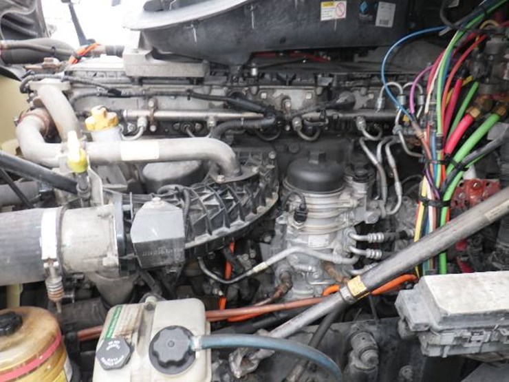 freightliner-cascadia-125-image-26