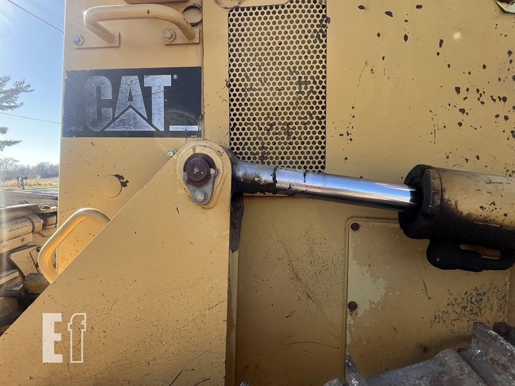 caterpillar-d6h-xl-image-10