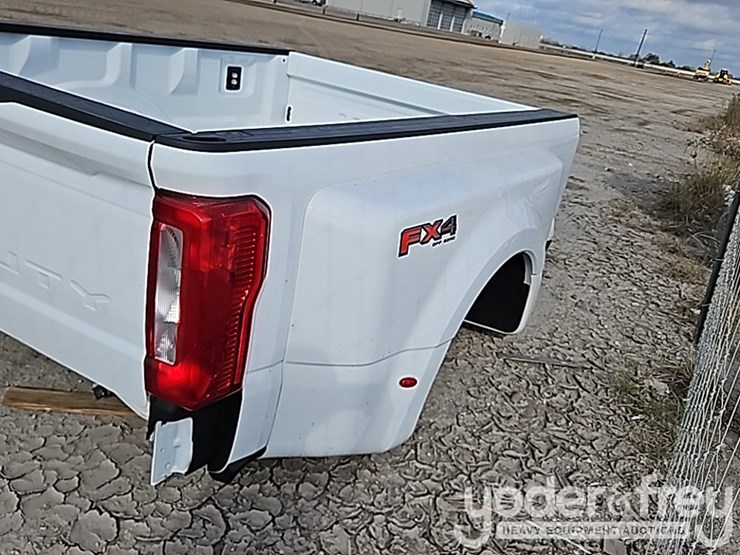 2024-ford-f350-image-5