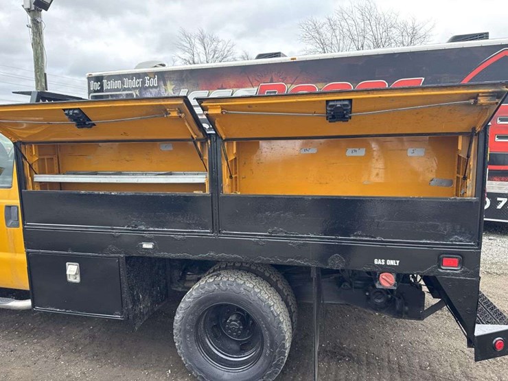 2013-ford-f350-image-14