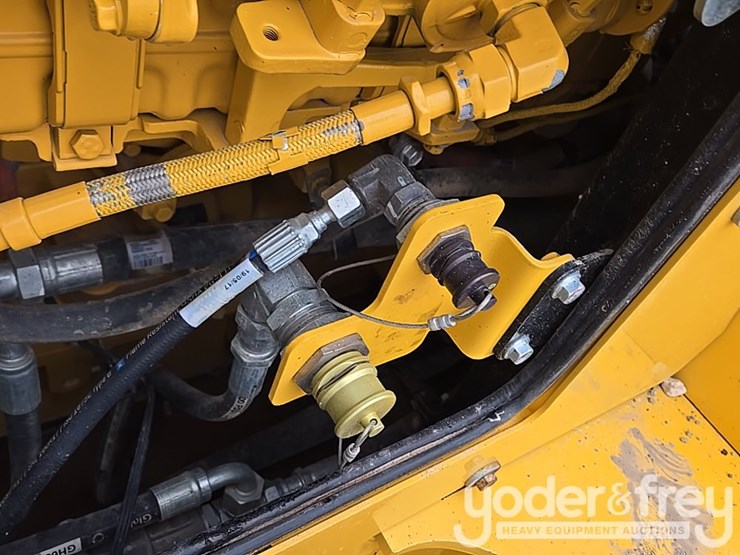 2019-deere-850l-lgp-image-99