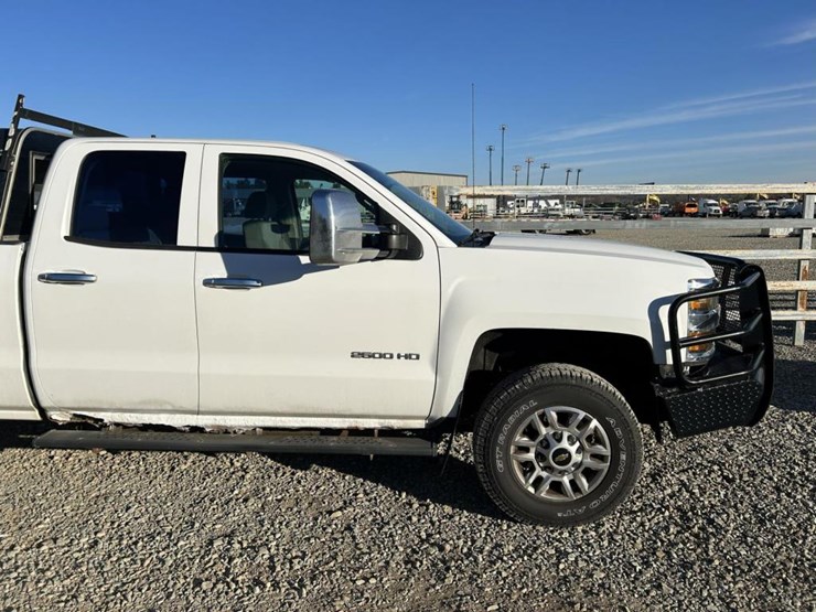 2015-chevrolet-silverado-2500hd-image-72
