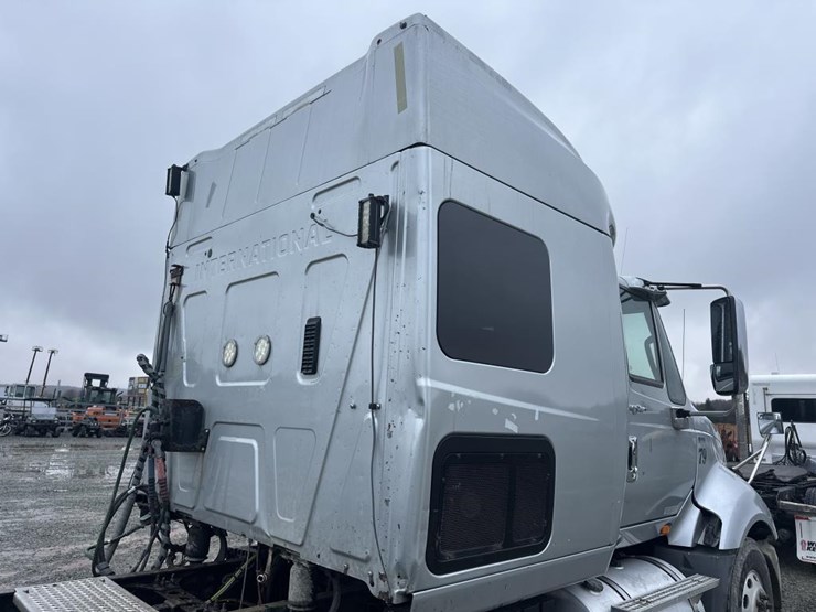 2014-international-prostar-image-13