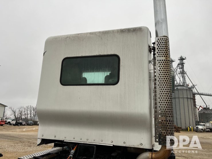 kenworth-t800-image-25