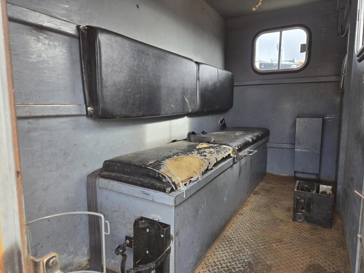 2015-ford-f650-image-22