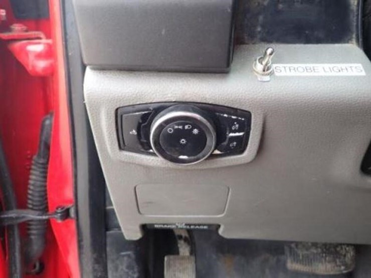 ford-f350-xlt-image-27