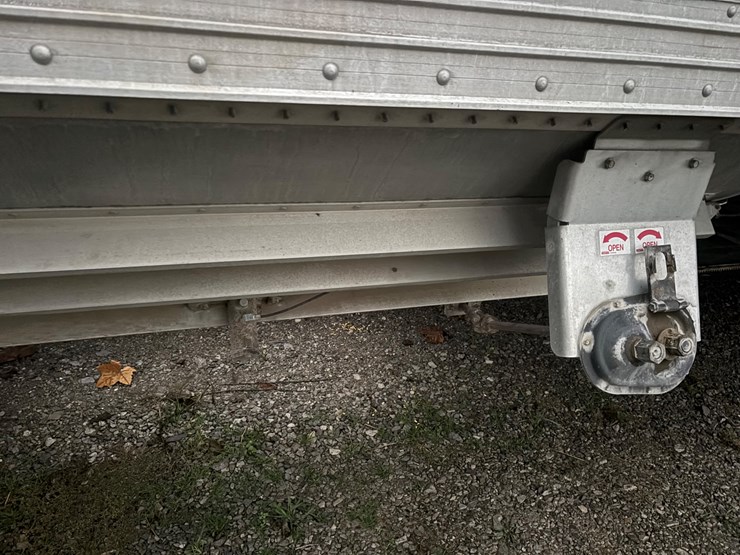 2021-timpte-grain-trailer-image-6