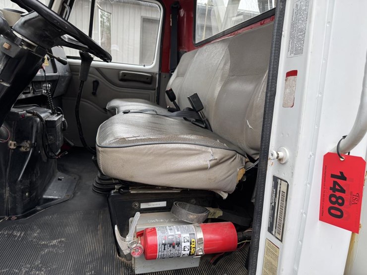 2001-international-4900-image-59